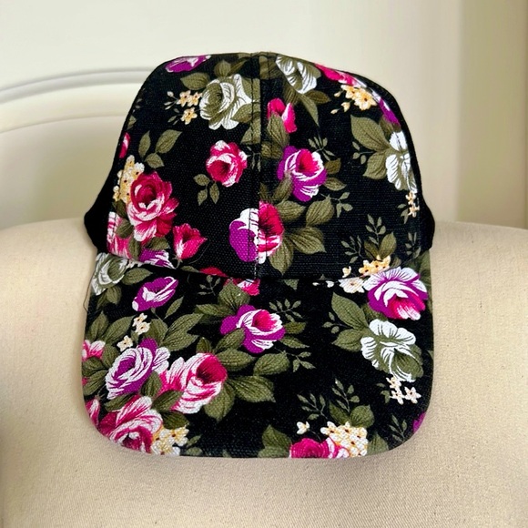 New / Floral & Black Ball Cap / Adjustable - Picture 9 of 9
